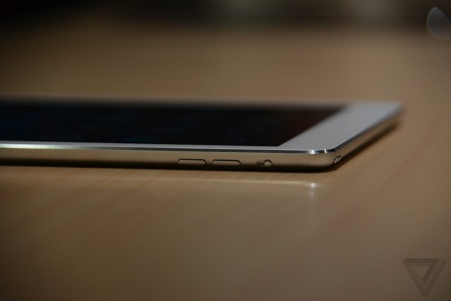 Ảnh thực tế iPad Air: Mỏng hơn, nhẹ hơn và đẳng cấp hơn